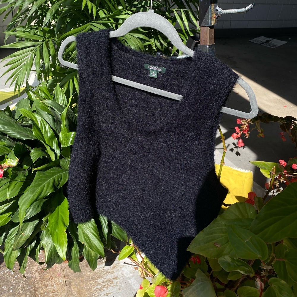 Black Fuzzy crop top